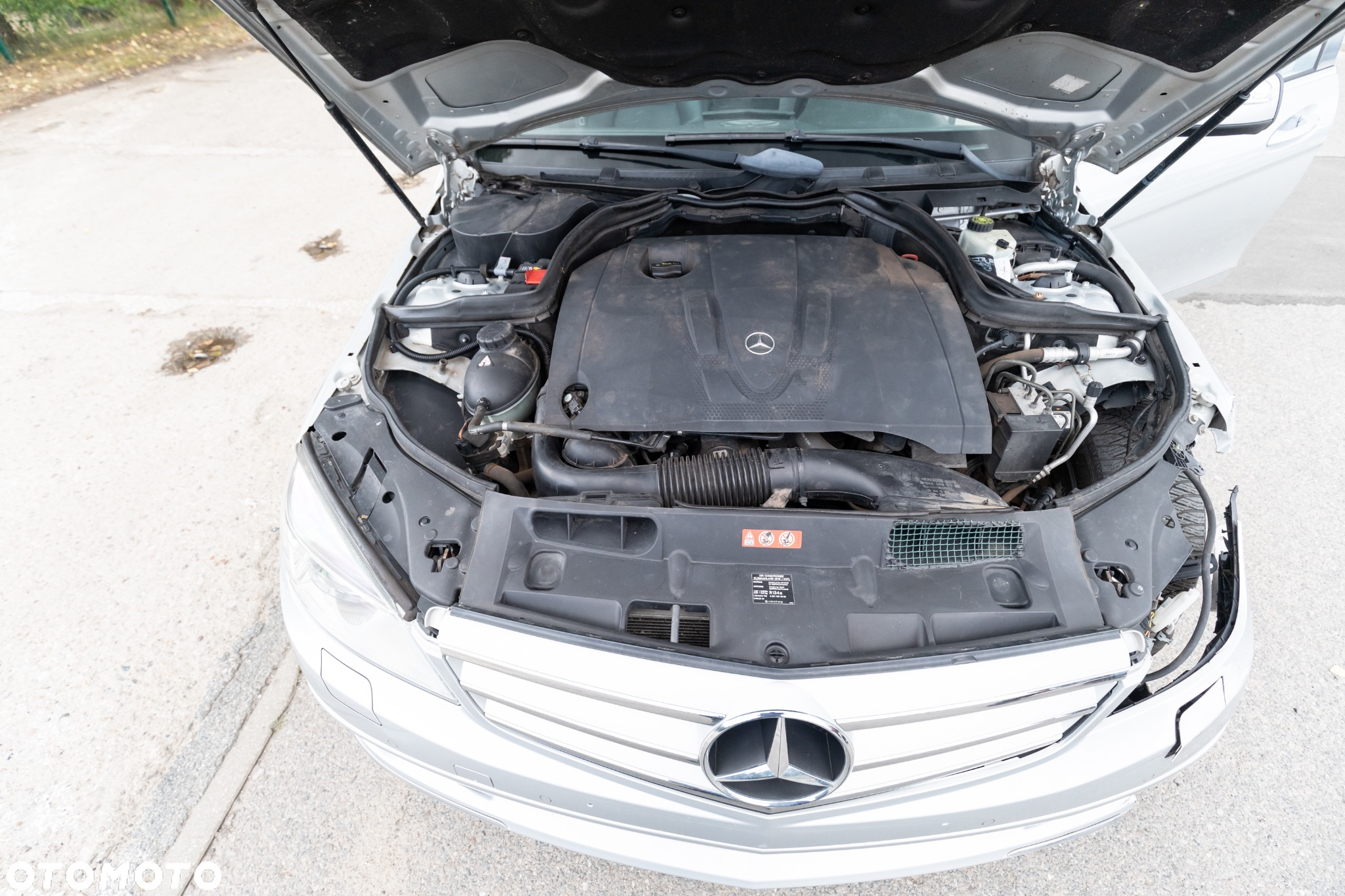 Mercedes-Benz Klasa C 220 T CDI DPF Automatik Avantgarde - 37