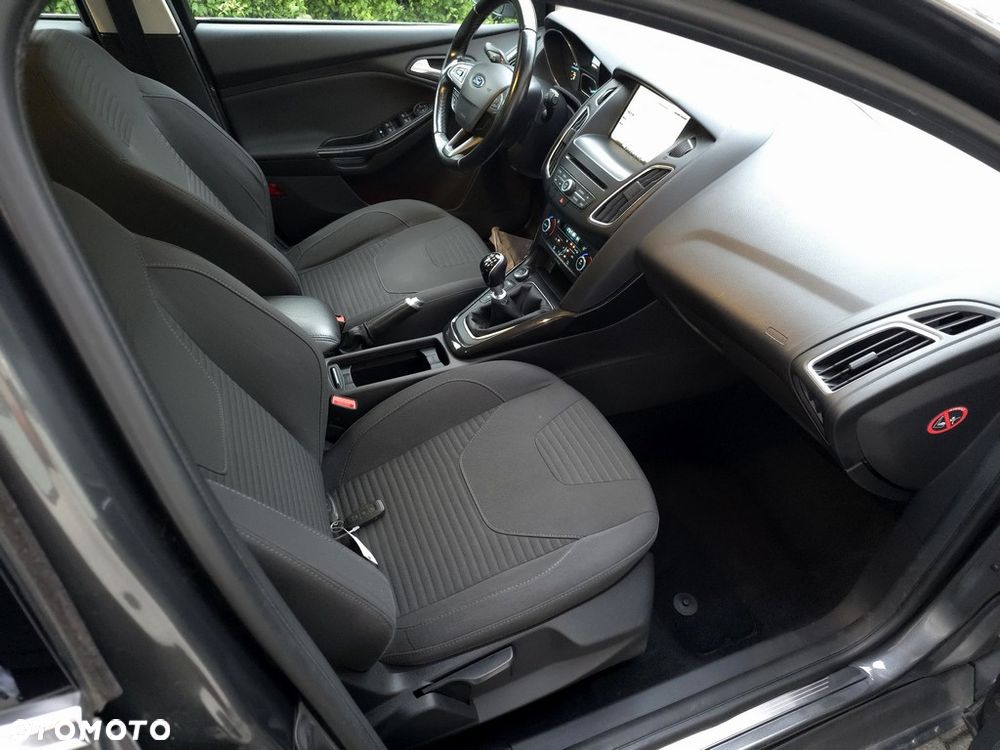 Ford Focus 1.5 TDCi Titanium - 10