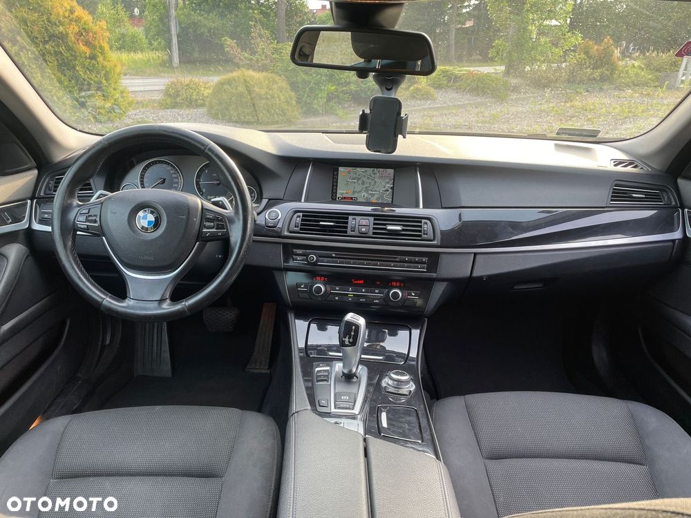 BMW Seria 5 520d Sport-Aut - 7