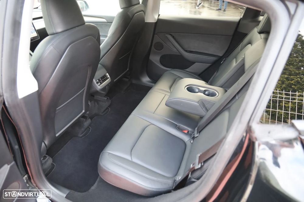 Tesla Model Y Performance Tração Integral - 17