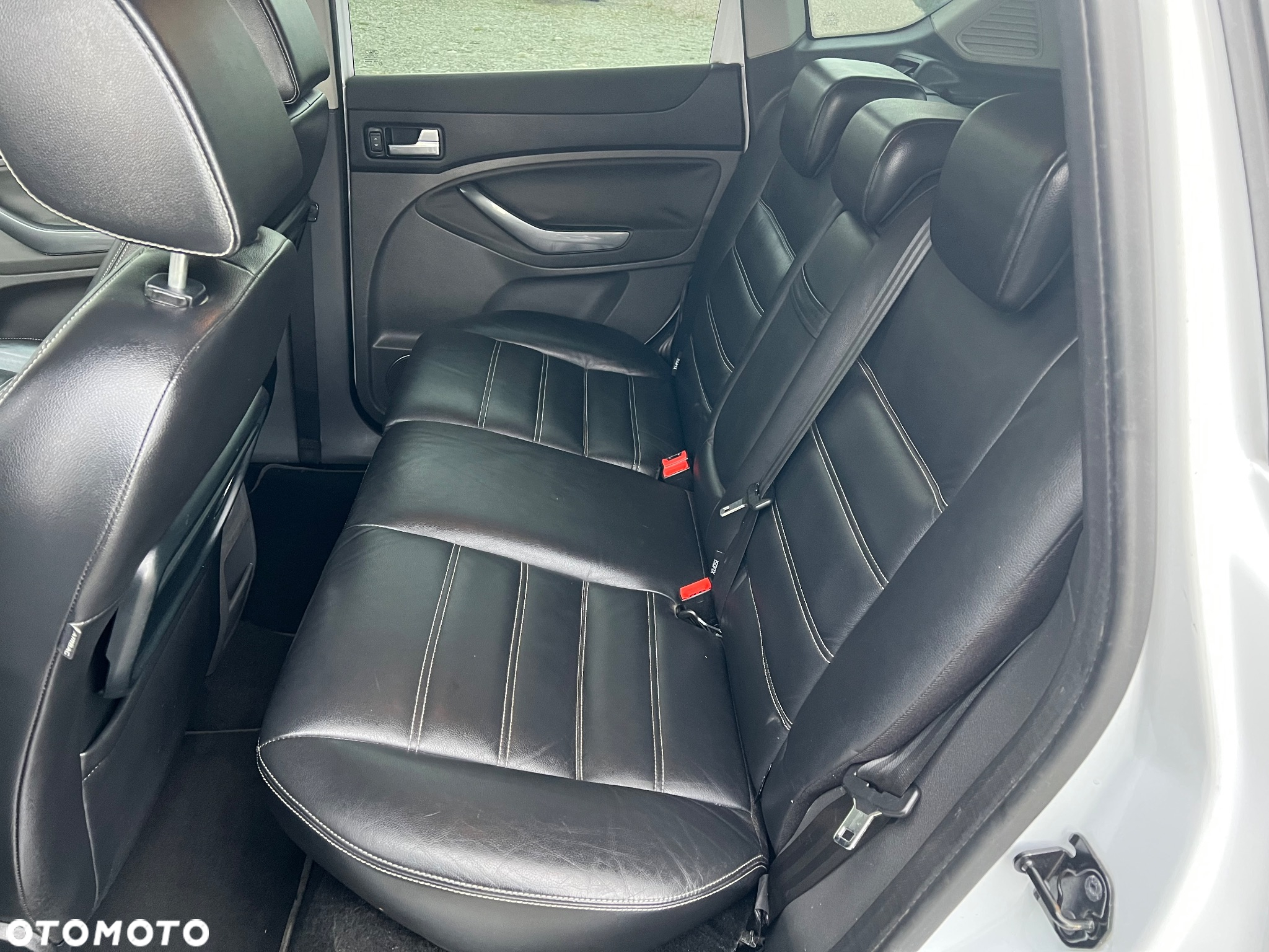 Ford Kuga 2.0 TDCi 4x4 Titanium - 24