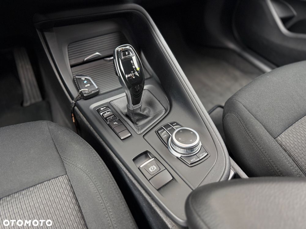 BMW X1 sDrive18d - 11