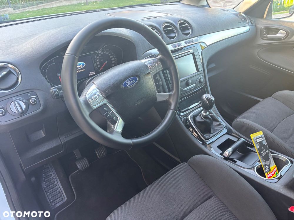 Ford S-Max - 8