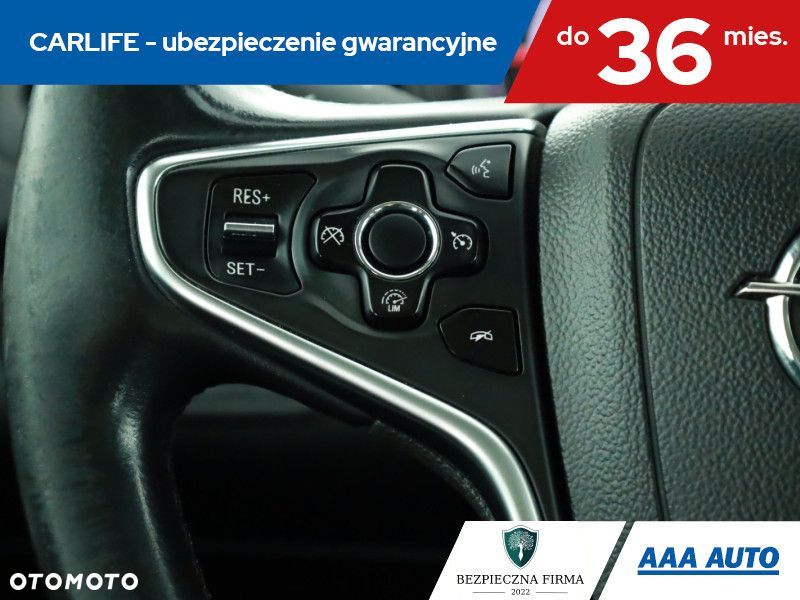 Opel Insignia - 19