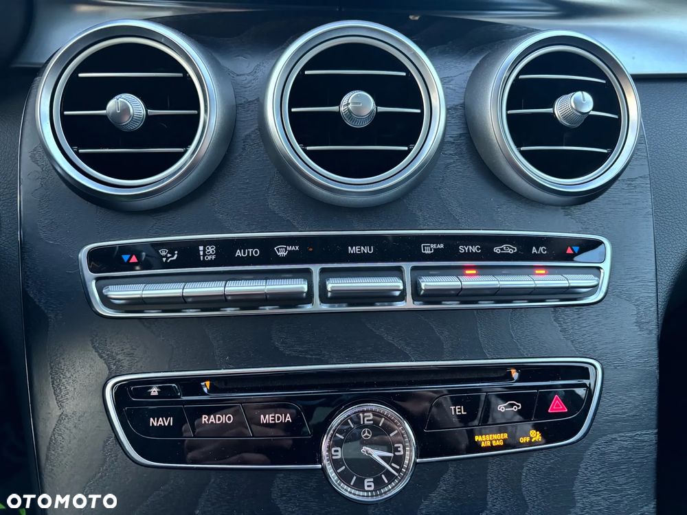 Mercedes-Benz Klasa C 220 (BlueTEC) d 7G-TRONIC AMG Line - 26