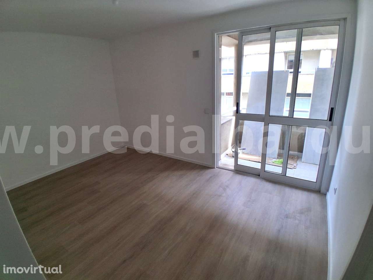 Apartamento T3 totalmente renovado e com excelente localização, Baguim - Grande imagem: 3/21