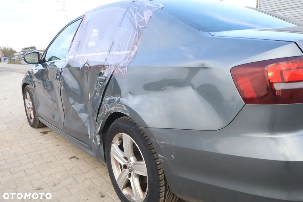 Volkswagen Jetta 1.4 TSI BMT Highline - 17