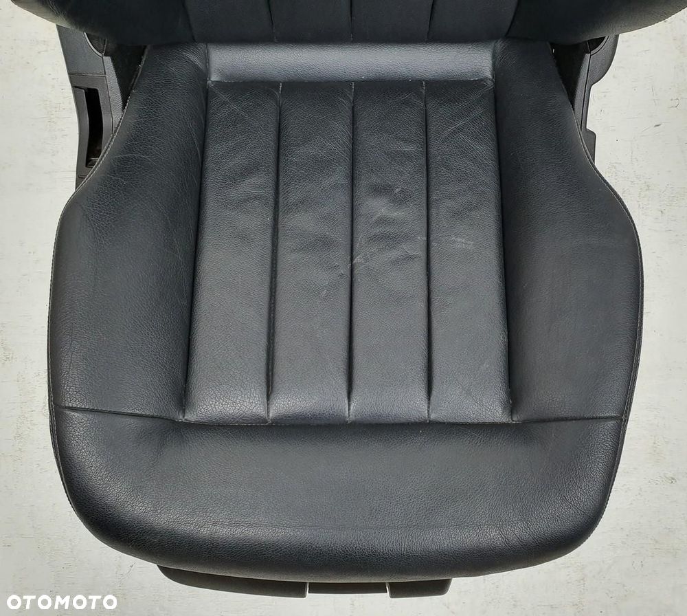 FOTEL PRAWY PRZEDNI PRZÓD PASAŻERA SKÓRA GRZANY MERCEDES W212 EUROPA - 2