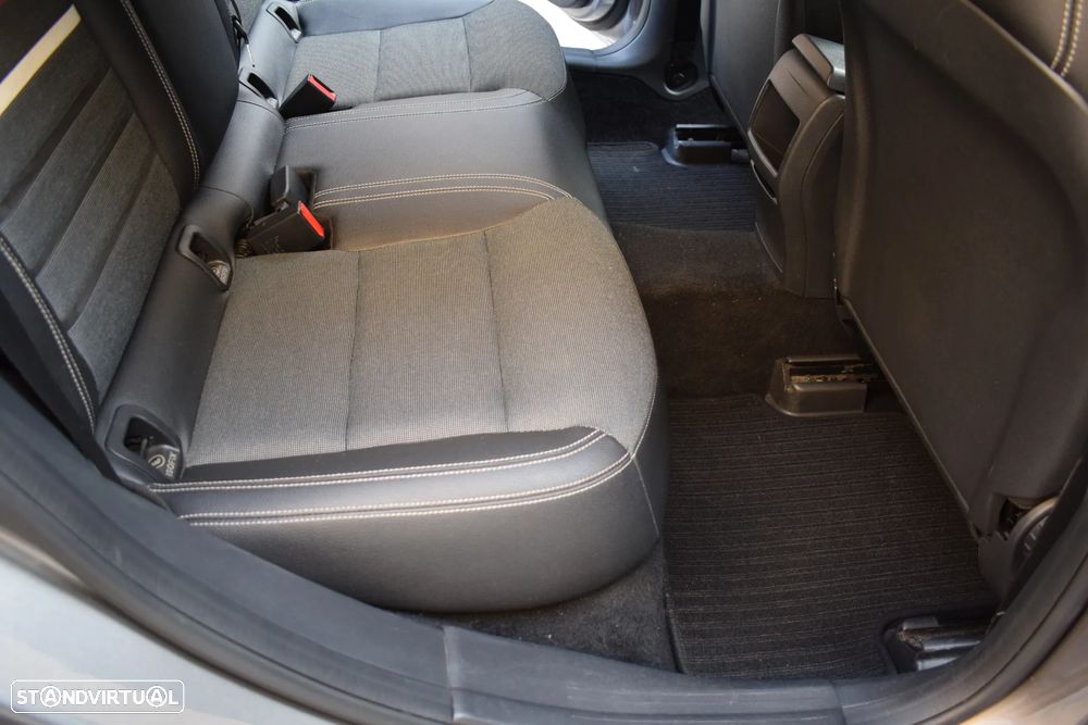 Mercedes-Benz A 180 CDI 7G-DCT Urban - 32