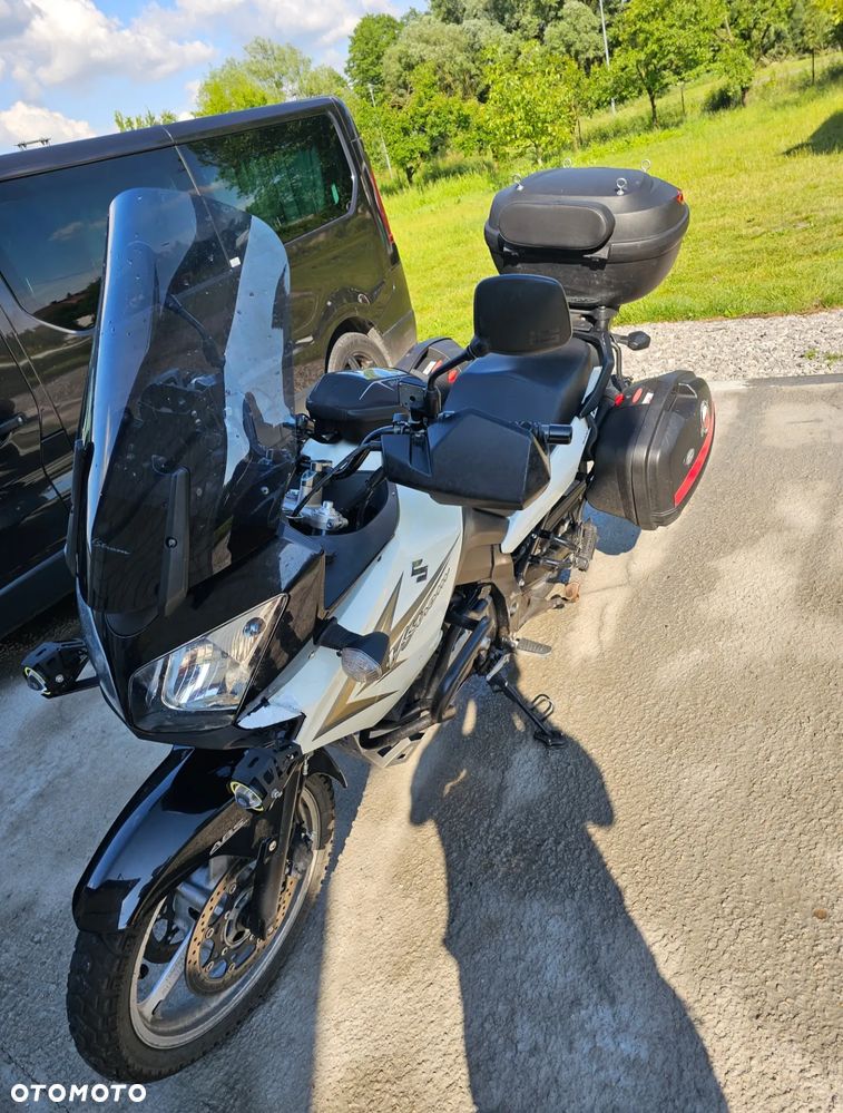 Suzuki V-STROM - 4