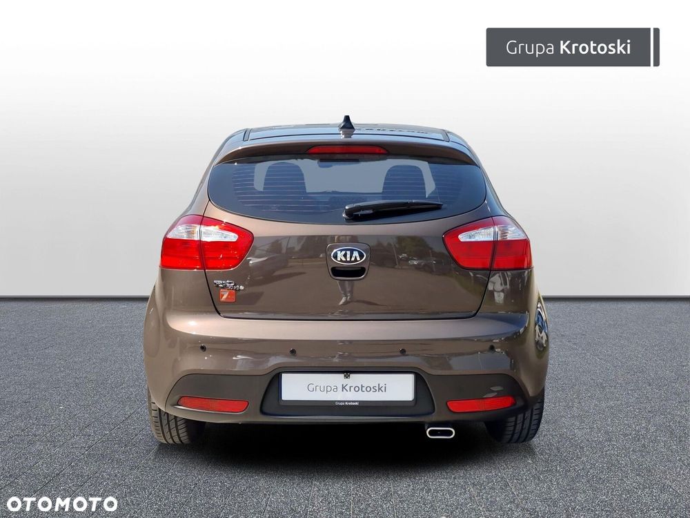 Kia Rio - 10