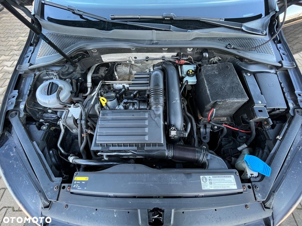 Volkswagen Golf 1.4 TSI BMT Highline - 36