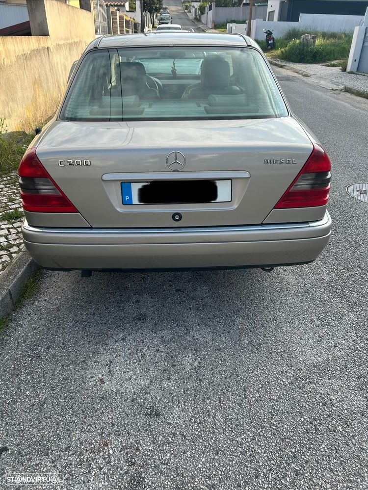 Mercedes-Benz C 200 D Elegance - 3