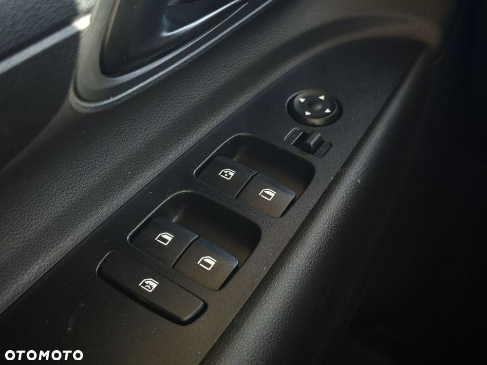 Hyundai i20 - 12