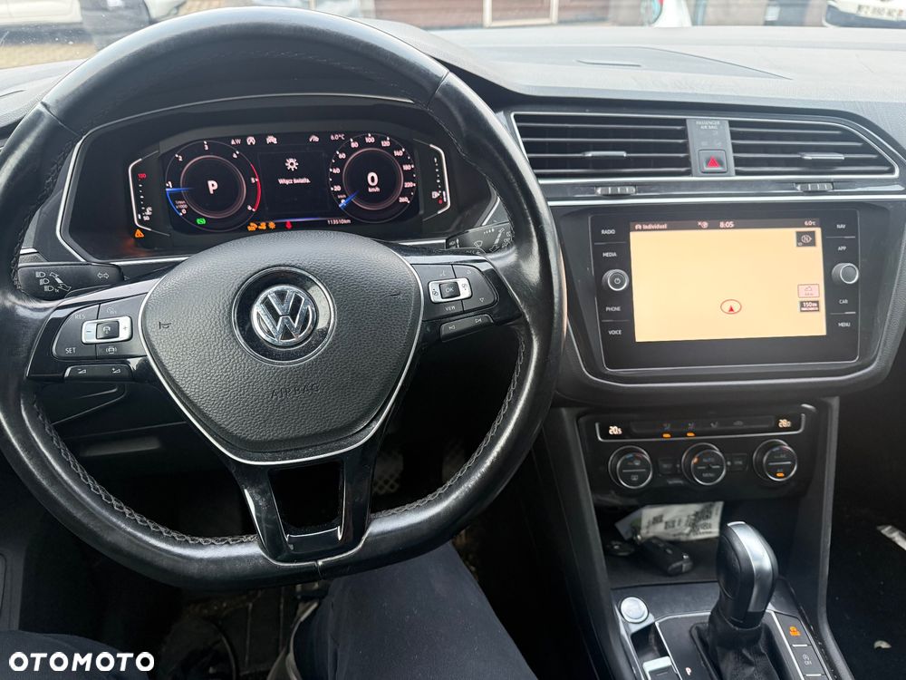Volkswagen Tiguan 2.0 TDI SCR DSG R-Line - 11