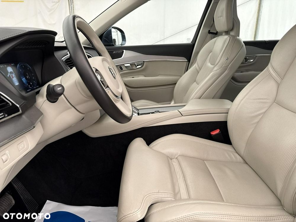 Volvo XC 90 - 13