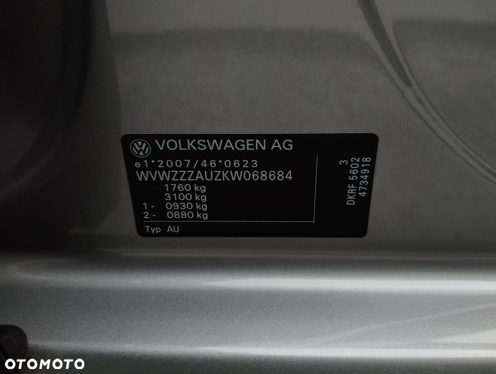 Volkswagen Golf - 32