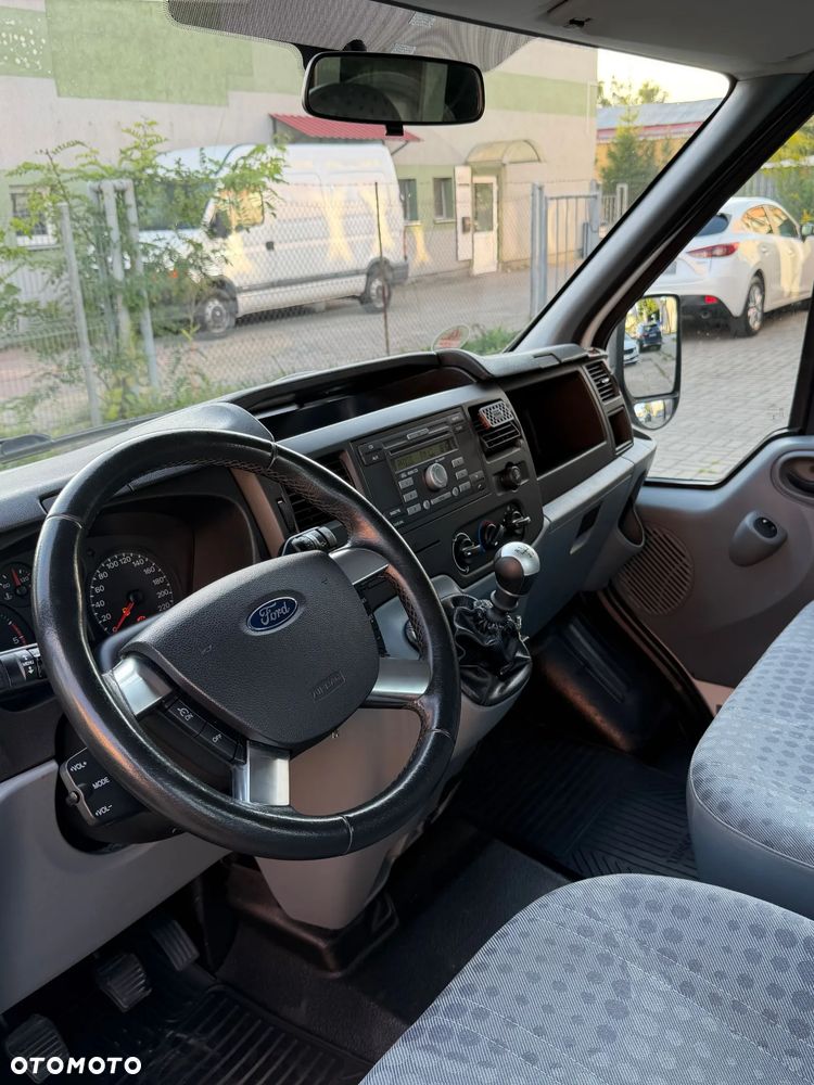 Ford Transit - 11