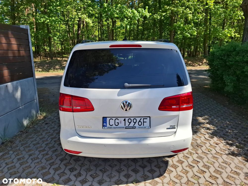 Volkswagen Touran 1.6 TDI DPF BlueMotion Technology MATCH - 16
