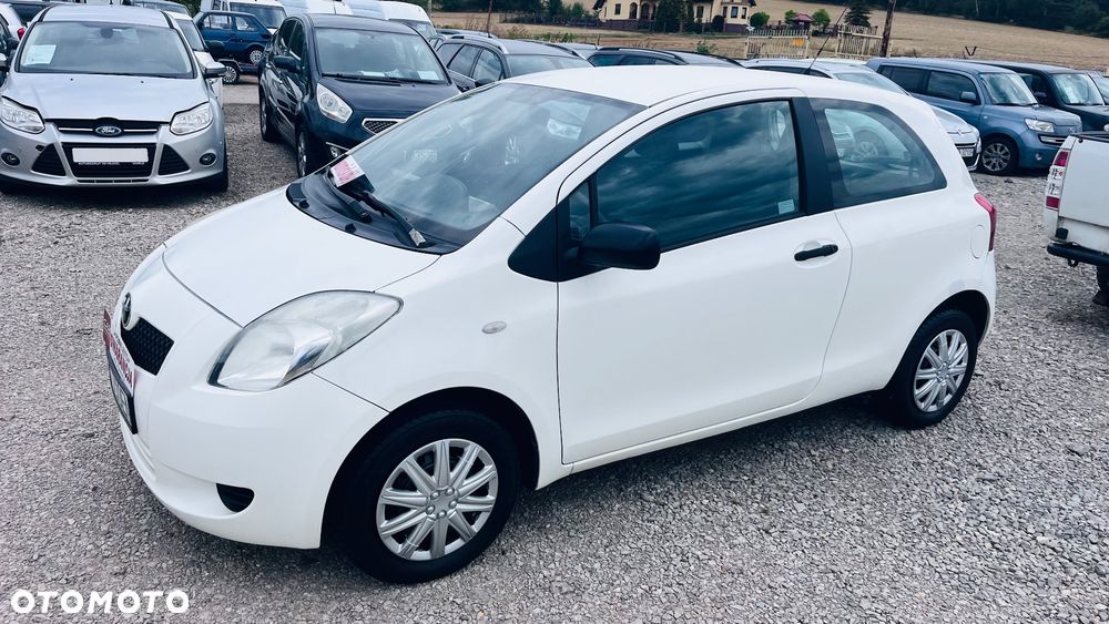 Toyota Yaris - 1
