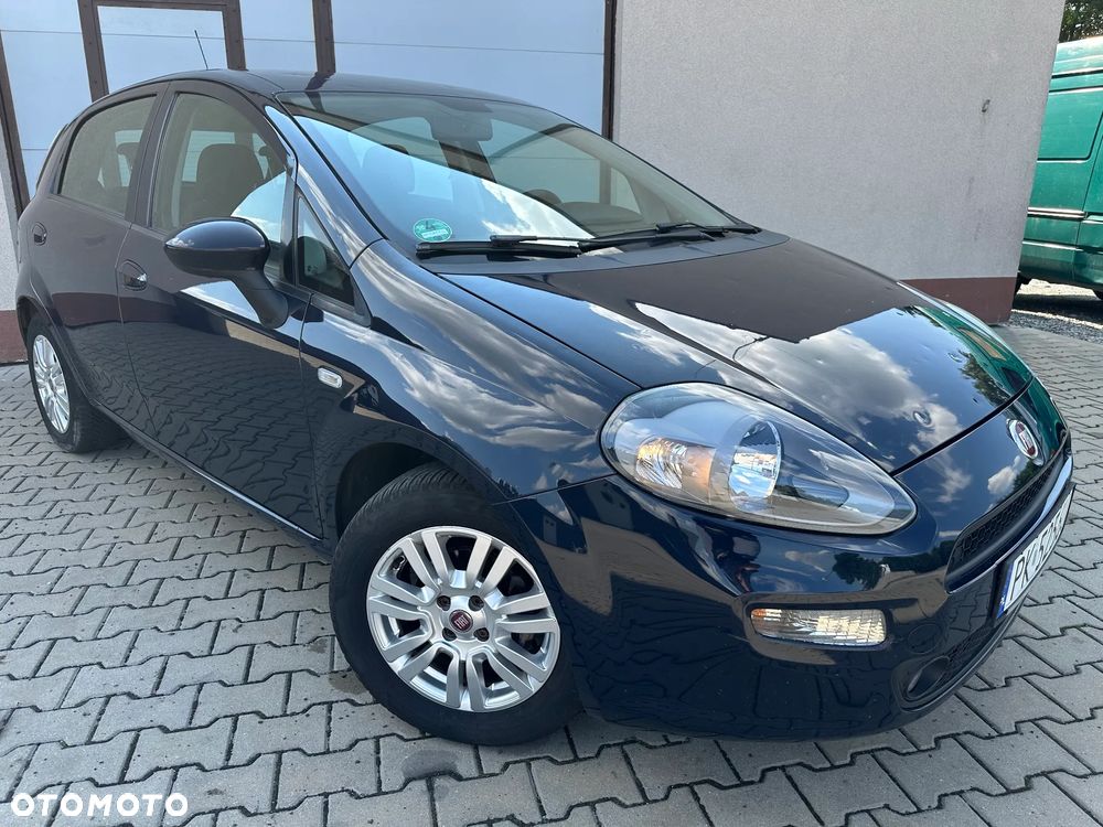 2013 Fiat Punto, photograph 1