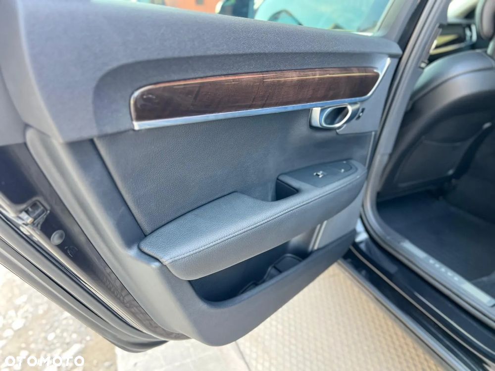 Volvo S90 T5 Momentum - 22