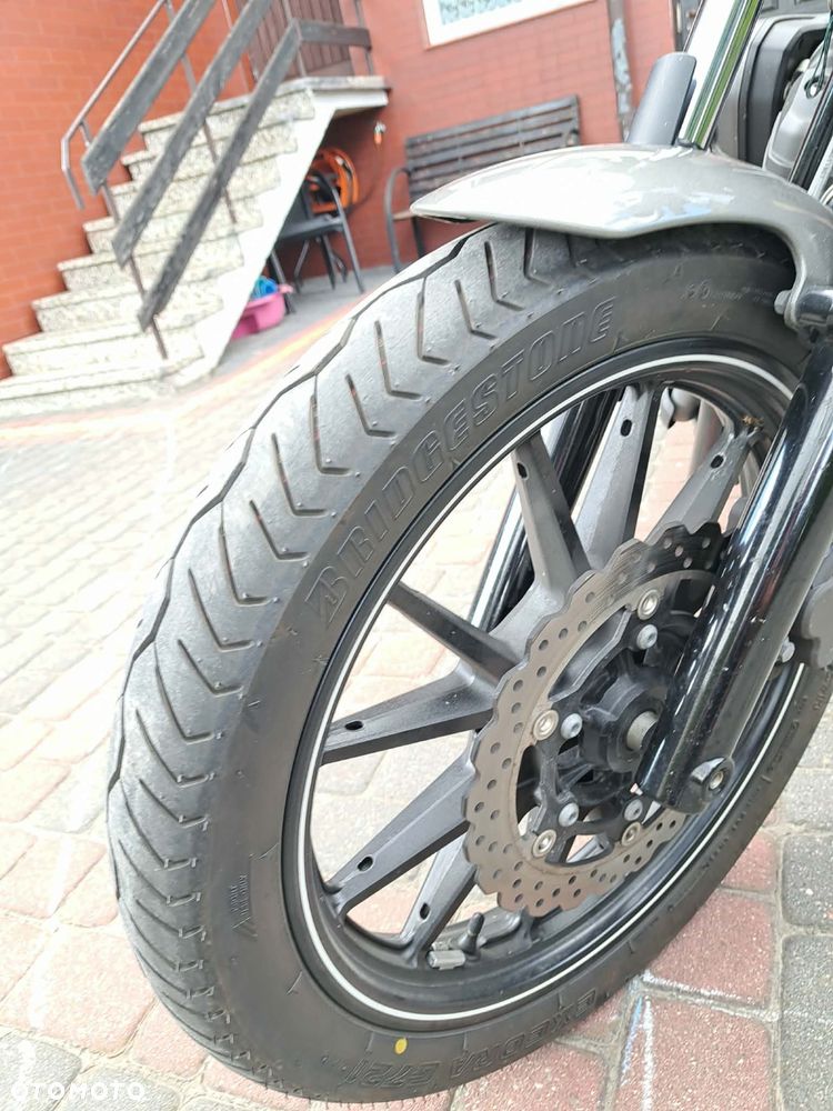Yamaha XVS - 11