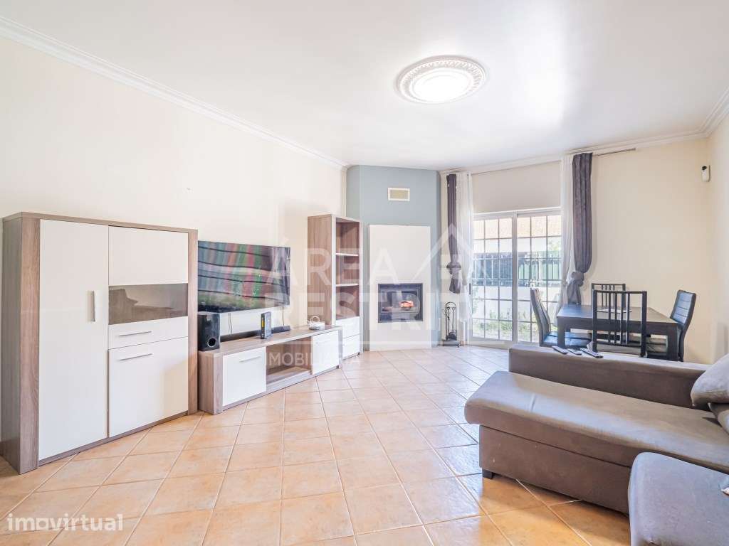 Moradia Geminada T3 com Garagem, Excelentes Áreas e Localização Pri... - Grande imagem: 3/60