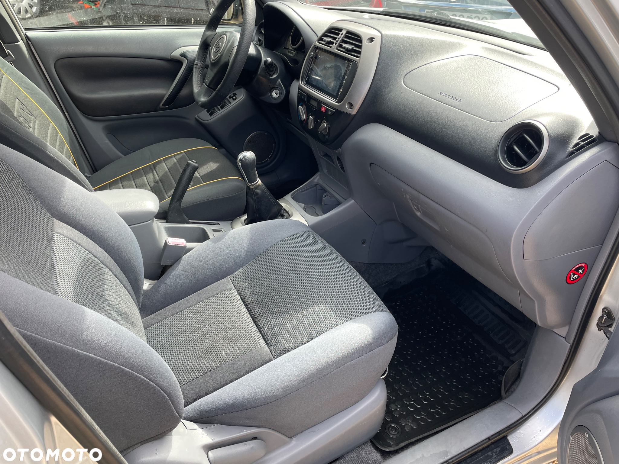 Toyota RAV4 2.0 D-4D 4x4 - 17