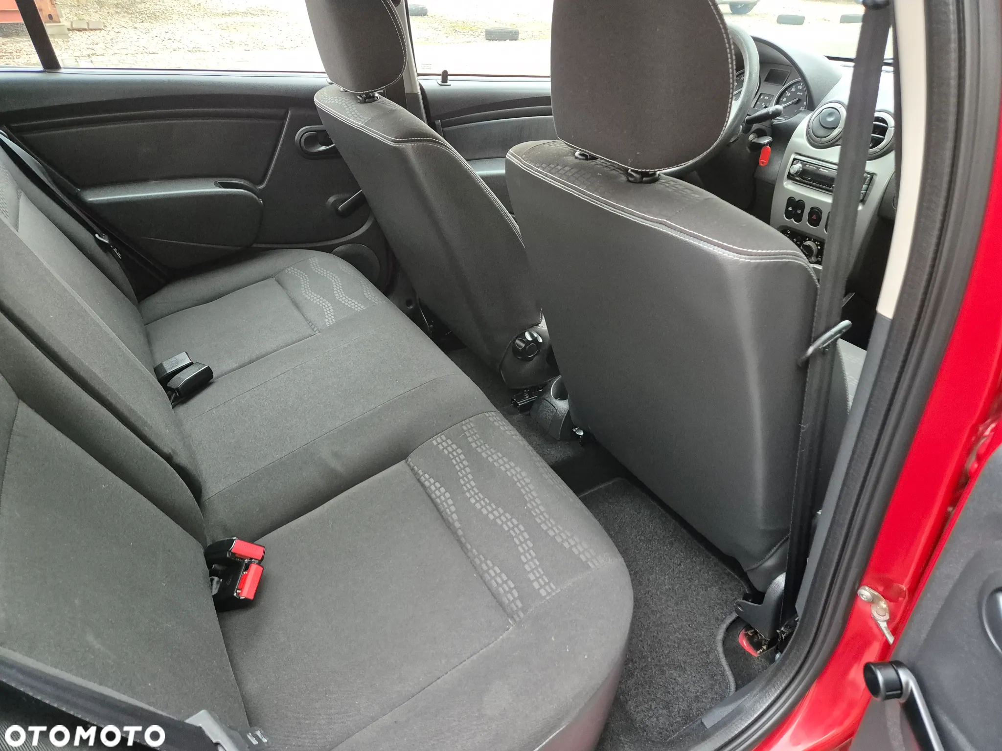 Dacia Sandero Stepway 1.6 - 16