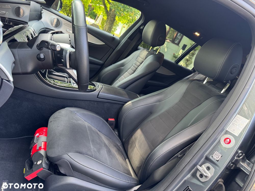 Mercedes-Benz Klasa E 300 de PHEV 4-Matic AMG 9G-Tronic - 12