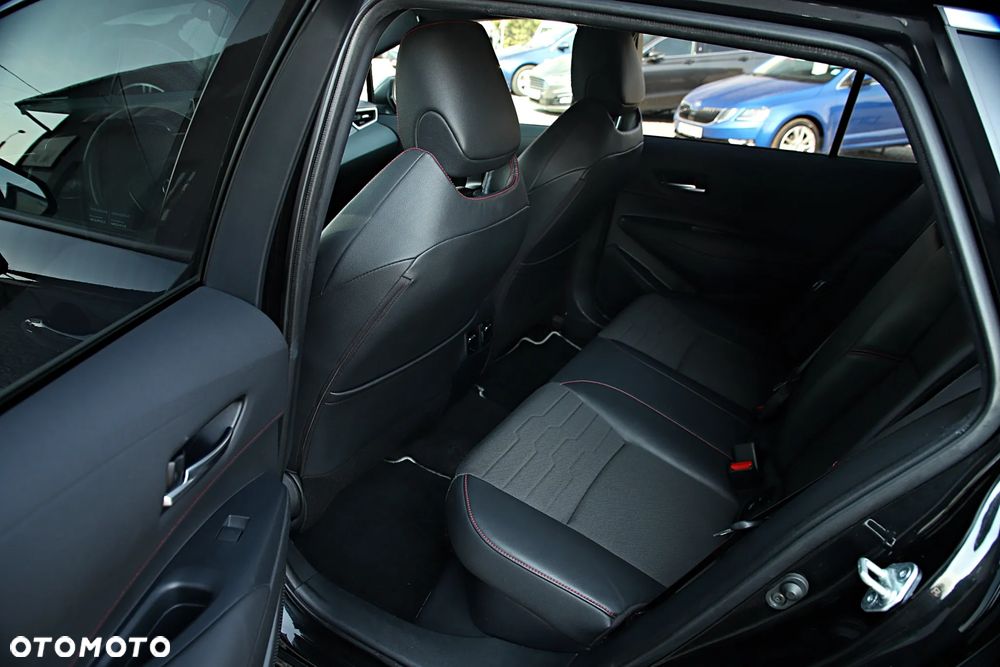 Toyota Corolla 2.0 Hybrid Executive - 18