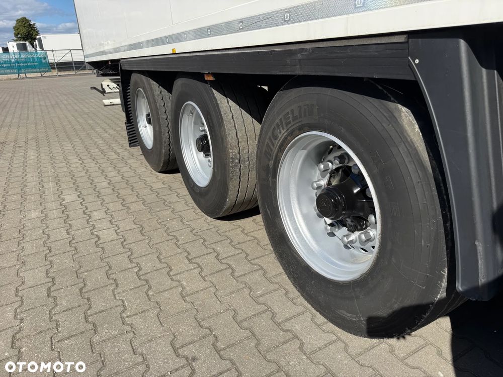 Krone Hakowa, Thermo King SLXi 400 - 21