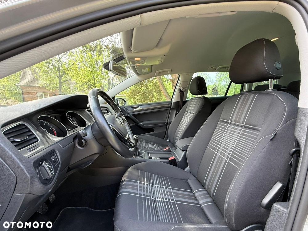 Volkswagen Golf 1.6 TDI BlueMotion Technology Lounge - 17