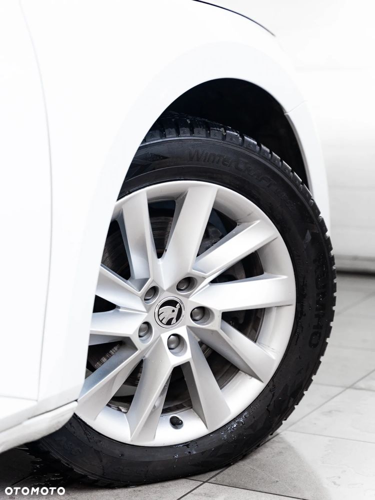 Skoda Superb 2.0 TDI Ambition DSG - 14