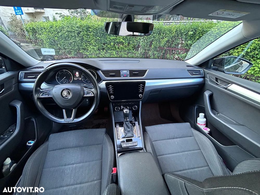 Skoda Superb 2.0 TDI DSG Ambition - 10