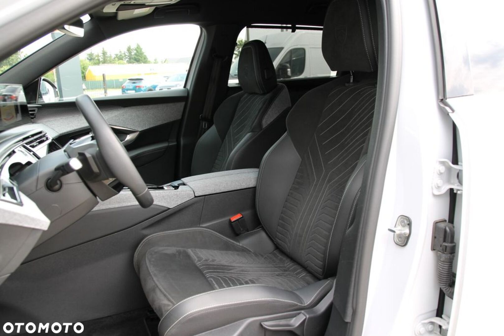 Peugeot 5008 1.2 PureTech mHEV GT S&S e-DCS6 - 20