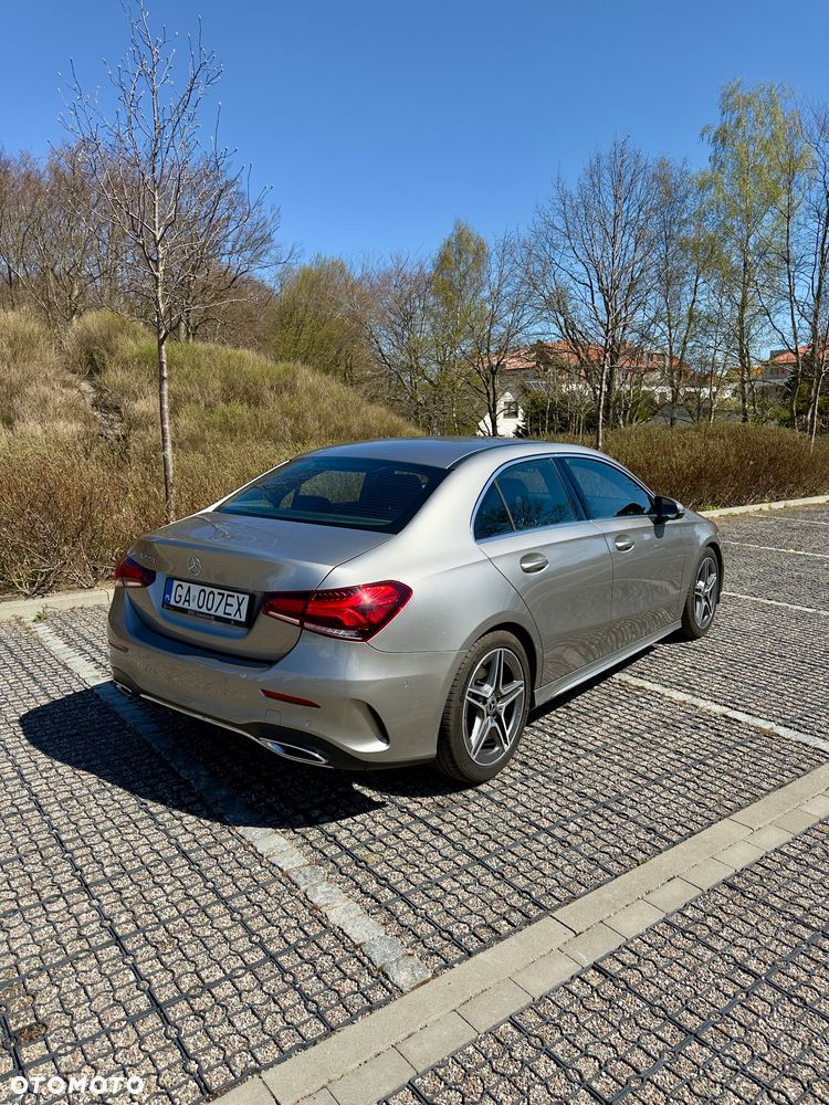 Mercedes-Benz Klasa A 220 AMG Line 7G-DCT - 3