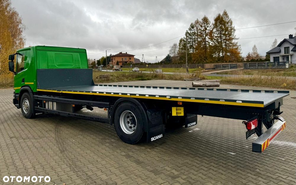 Scania P320 / PLATFORMA / NOWY / 5 TYŚ KM / SYPIALKA / 2023 ROK / CAŁA NA PODUSZKACH / 7.7 M DŁUGOŚCI / LAWETA / DO PRZEWOZU MASZYN ROLNICZYCH ITP - 4