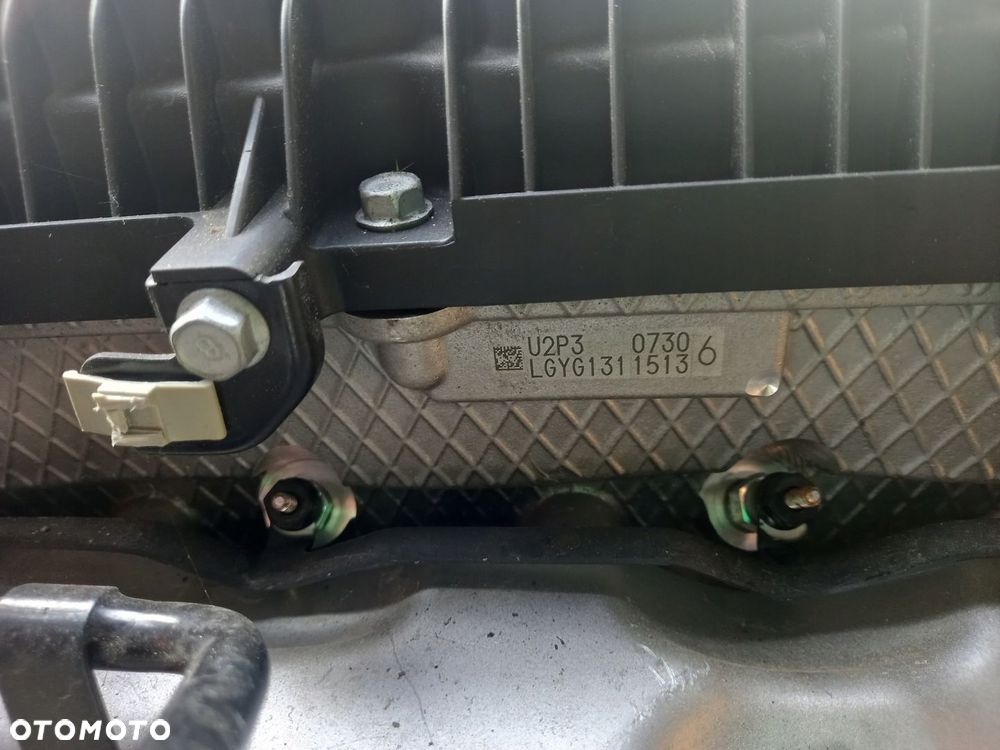 SILNIK SŁUPEK HYUNDAI KIA BONGO 2.5 CRDI - 3