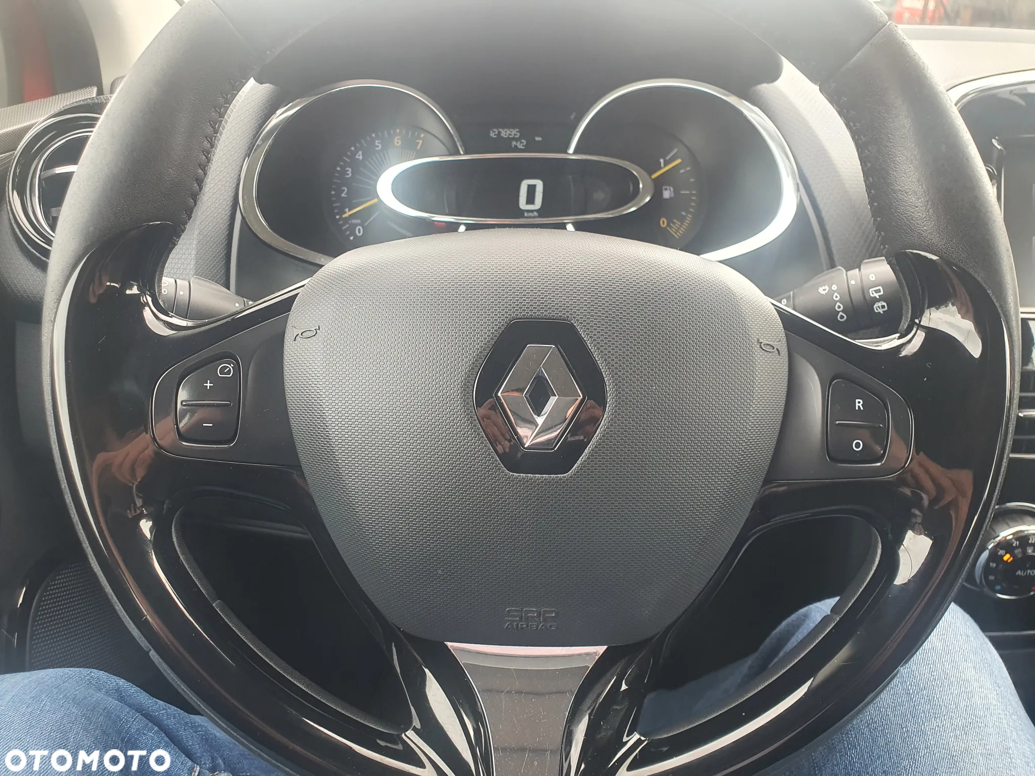 Renault Clio ENERGY TCe 90 Start & Stop Experience - 16