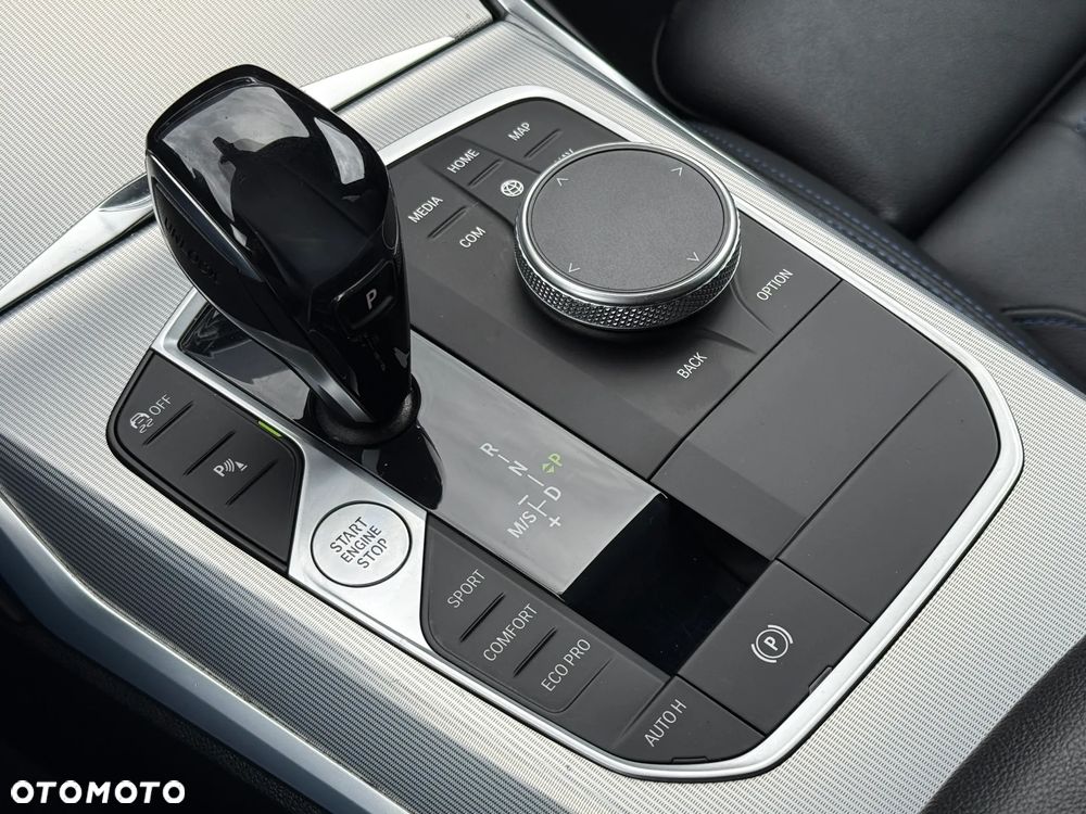 BMW Seria 3 320d M Sport sport - 24