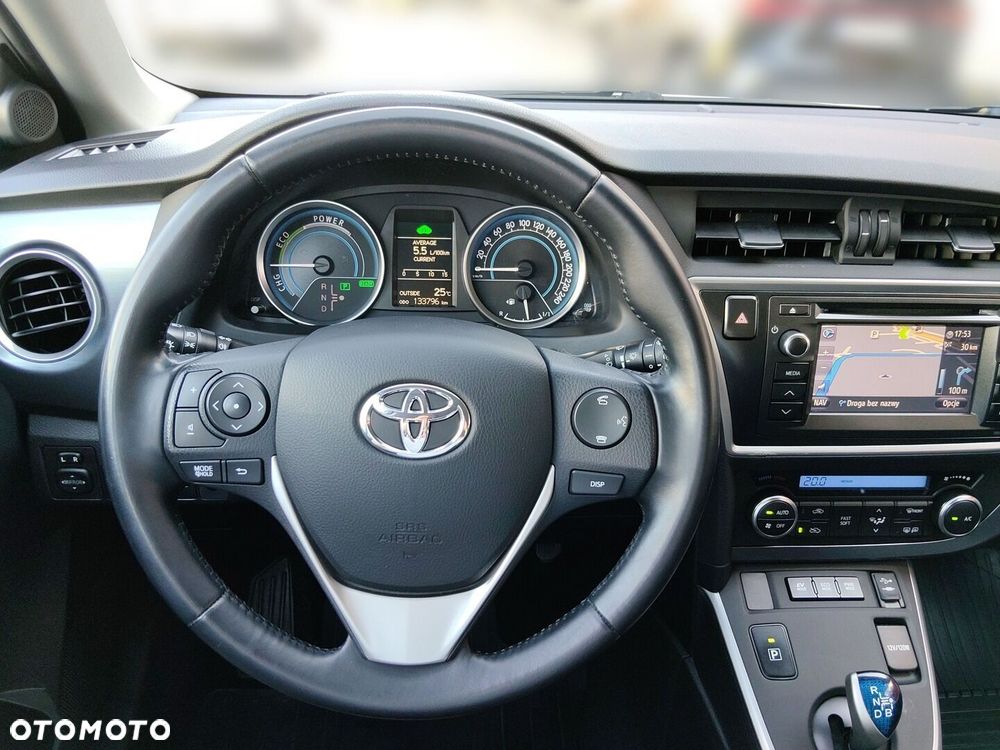 Toyota Auris Hybrid 135 Premium - 17