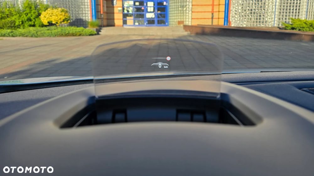 Renault Megane ENERGY TCe 130 EDC BOSE EDITION - 23