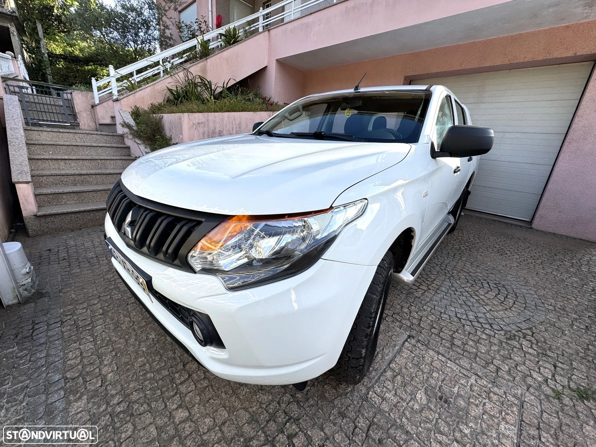 Mitsubishi L200 2.4 DI-D CD Invite 4WD - 1