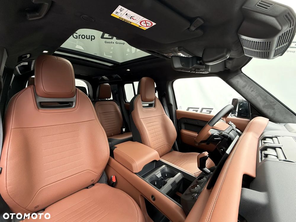 Land Rover Defender 110 P635 OCTA - 7