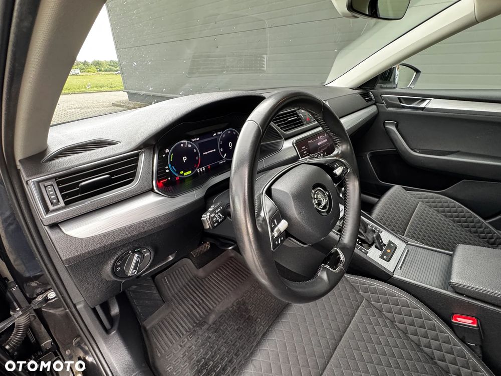 Skoda Superb 1.4 TSI Plug-In Hybrid Ambition DSG - 17