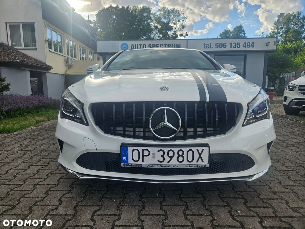 Mercedes-Benz CLA 200 UrbanStyle Edition - 3