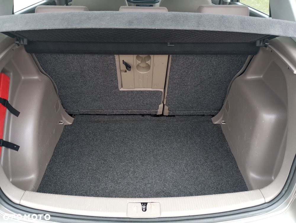 Volkswagen Golf Plus - 21