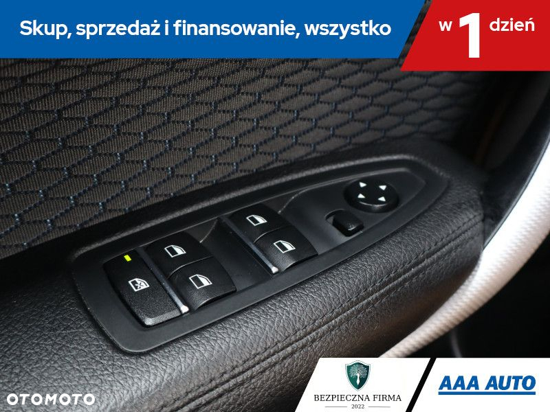 BMW Seria 1 - 17